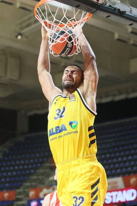 Johannes Thiemann Alba Berlin während Euroleague Spiel gegen Crvena zvezda, Aleksandar Nikolic arena, Belgrad 15.12.2020 MarkoxMetlas 