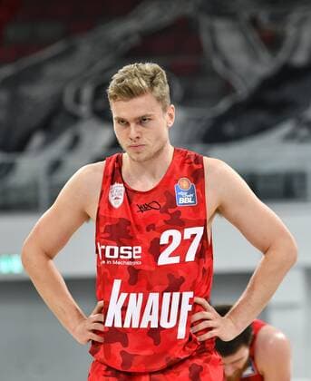 BAMBERG 16.12.2020 --- Basketball ---- easycredit 1. Basketball Bundesliga ---- 4. Spieltag: Brose Bamberg vs s.oliver Würzburg --- Jonas Weitzel (27, s.oliver Würzburg) --- Foto: Hans-Martin Issler isslerimages ---- Brose Bamberg vs s.oliver Würzburg