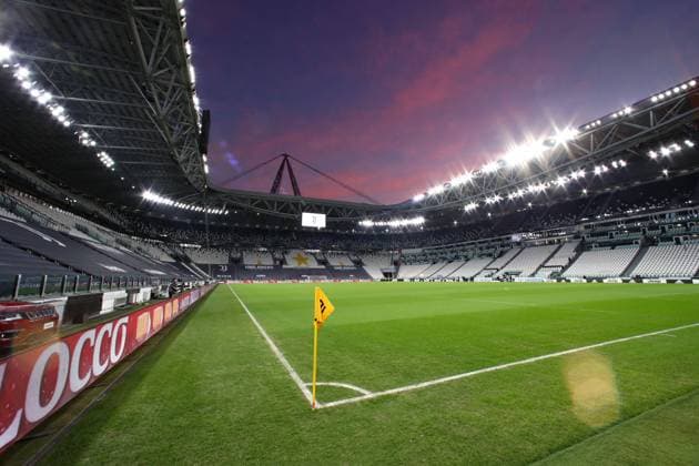 A general view of the stadium showing a Juventus branded corner flag prior to the Serie A match at Allianz Stadium, Turin. Picture date: 16th December 2020. Picture credit should read: Jonathan Moscrop Sportimage EDITORIAL USE ONLY. No use with unauthorised audio, video, data, fixture lists, club league logos or live services. Online in-match use limited to 120 images, no video emulation. No use in betting, games or single club league player publications. SPI-0806-0118