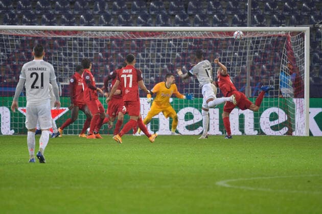 Salzburg, Oesterreich 03. November 2020: CL - 20 21 - RB Salzburg vs. FC Bayern Muenchen zweiter v.re. Jerome Boateng (FC Bayern Muenchen) macht das Tor zum 2:3, Torschuetze Torschütze CL - 20 21 - RB Salzburg vs. FC Bayern Muenchen