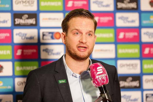 Deutschland, Giessen, Osthalle, 18.12.2020, easy Credit BBL, 7.Spieltag, JobStairs Giessen 46ers - NINERS Chemnitz Bild: Headcoach: Rolf Scholz (Jobstairs Giessen 46ers) Copyright: HMBxMedia ThomasxJäger