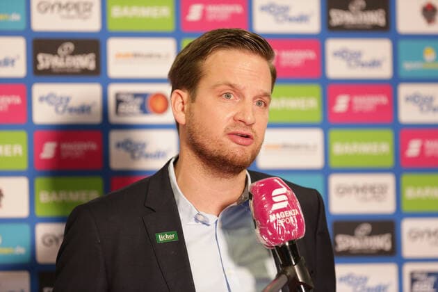 Deutschland, Giessen, Osthalle, 18.12.2020, easy Credit BBL, 7.Spieltag, JobStairs Giessen 46ers - NINERS Chemnitz Bild: Headcoach: Rolf Scholz (Jobstairs Giessen 46ers) Copyright: HMBxMedia ThomasxJäger
