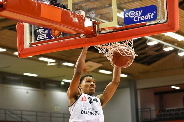 George King 7. Spieltag, Basketball Bundesliga, Basketball Saison 2020 2021, Deutschland, easyCredit BBL, Germany, Giessen 46ers, giessen schwarz, Herren, Jobstairs GIESSEN 46ers - NINERS Chemnitz, Männer, Chemnitz weiß