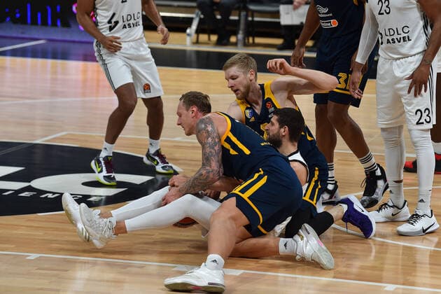 Antoine Diot (asvel) vs (khimki) BASKETBALL : LDLC ASVEL vs Khimki Moscou - Euroleague - 18 12 2020 FredericChambert Panoramic 