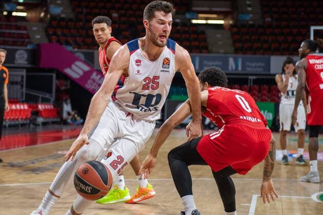 Alec Peters 25 (Baskonia Vitoria-Gasteiz), FC Bayern Basketball vs. Baskonia Vitoria-Gasteiz, Basketball, Euroleague, 18.12.2020 Muenchen Bayern Deutschland