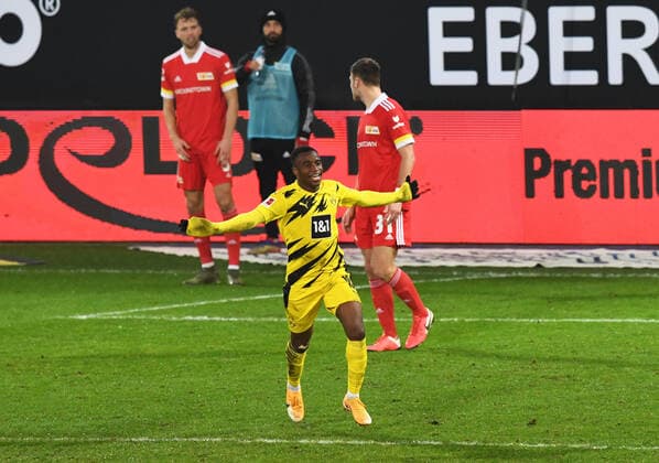 Fussball, Herren, Saison 2020 2021, 1. Bundesliga (13. Spieltag), 1. FC Union Berlin - Borussia Dortmund (2:1), Youssoufa Moukoko (Borussia Dortmund), Jubel nach Tor zum 1:1, 18.12. 2020,