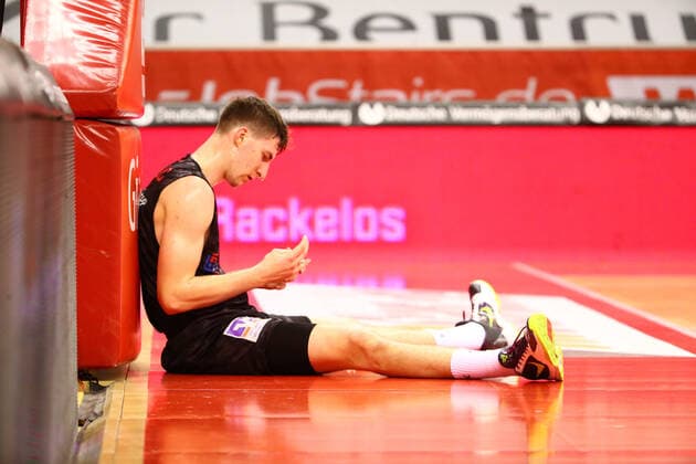 Alen Pjanic (Giessen) ist enttaeuscht ueber die Niederlage gegen Giessen Jobstairs Giessen 46ers vs Niners Chemnitz, Basketball, easyCredit BBL, 18.12.2020 Jobstairs Giessen 46ers vs Niners Chemnitz, Basketball, easyCredit BBL, 18.12.2020 Giessen Copyright: xEibner-Pressefotox EP_RWS