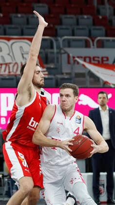 Deutschland, Bamberg, Brose Arena, 19.12.2020, emspor, emonline, despor, deonline, Brose Bamberg - Telekom Baskets Bonn, Basketball, BBL Bild: v. li. Chase Fieler (Brose Bamberg) und Strahinja Micovic (Telekom Baskets Bonn) Copyright: HMBxMedia xHeikoxBecker