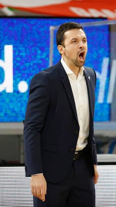 Deutschland, Bamberg, Brose Arena, 19.12.2020, emspor, emonline, despor, deonline, Brose Bamberg - Telekom Baskets Bonn, Basketball, BBL Bild: v. li. Headcoach Igor Jovovic (Telekom Baskets Bonn) Copyright: HMBxMedia xHeikoxBecker