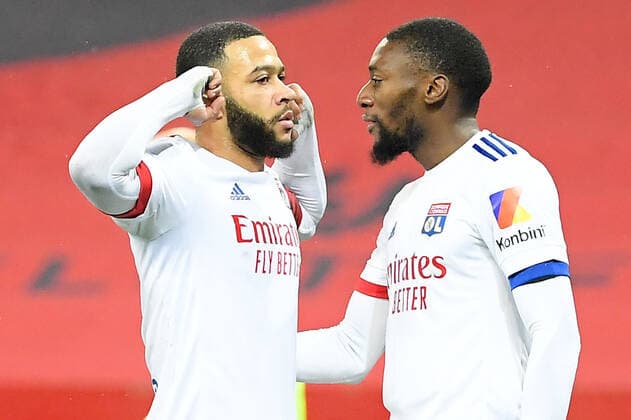 JOIE - FAIR PLAY - 10 MEMPHIS DEPAY (OL) - 07 KARL TOKO EKAMBI (OL) FOOTBALL : Nice vs Lyon - Ligue 1 Uber Eats - 19 12 2020 FEP Panoramic 