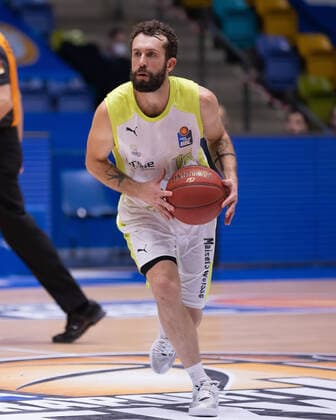 Fraport Skyliners - medi Bayreuth, easyCredit BBL Bastian Doreth (medi Bayreuth, 10). Basketball-Spiel der easyCredit BBL zwischen den Fraport Skyliners und medi Bayreuth am 19. Dezember 2020 in der Fraport-Arena in Frankfurt am Main., Frankfurt am Main Hessen Deutschland Fraport-Arena