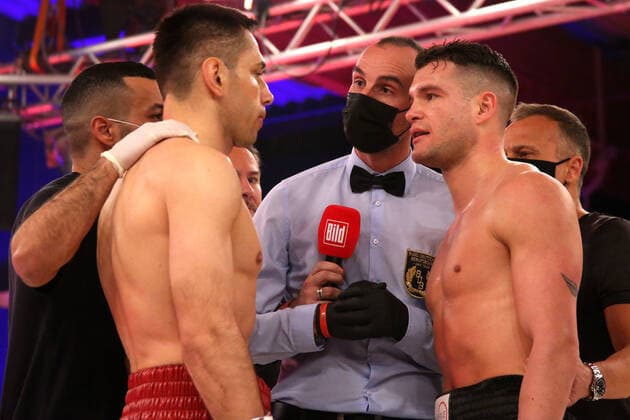 Bilder des Jahres 2020, Sport 12 Dezember Sport Bilder des Tages BOXEN: Universum Boxpromotion, Hamburg, 19.12.2020 Felix Sturm (GER) - Timo Rost (GER) *** BOXING Universum Boxpromotion, Hamburg, 19 12 2020 Felix Sturm GER Timo Rost GER