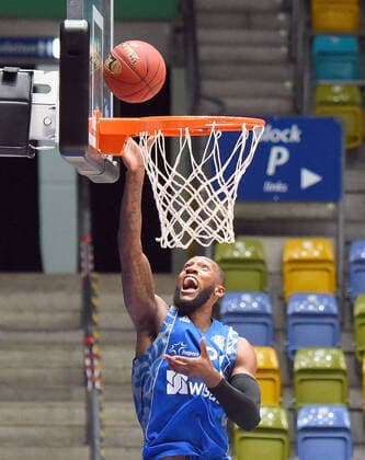 19.12.2020, xhbx, Basketball BBL Bundesliga, Frankfurt Skyliners - medi Bayreuth emspor, v.l. Rasheed Moore (Fraport Skyliners Frankfurt) (DFL DFB REGULATIONS PROHIBIT ANY USE OF PHOTOGRAPHS as IMAGE SEQUENCES and or QUASI-VIDEO) Frankfurt am Main