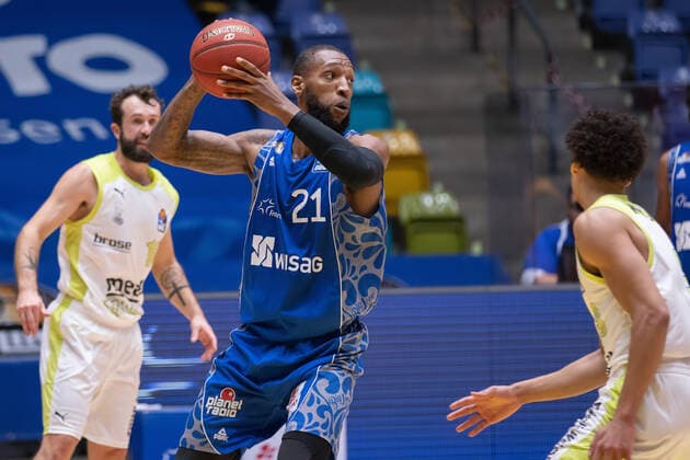 Fraport Skyliners - medi Bayreuth, easyCredit BBL Kamari Murphy (Fraport Skyliners, 21). Basketball-Spiel der easyCredit BBL zwischen den Fraport Skyliners und medi Bayreuth am 19. Dezember 2020 in der Fraport-Arena in Frankfurt am Main., Frankfurt am Main Hessen Deutschland Fraport-Arena