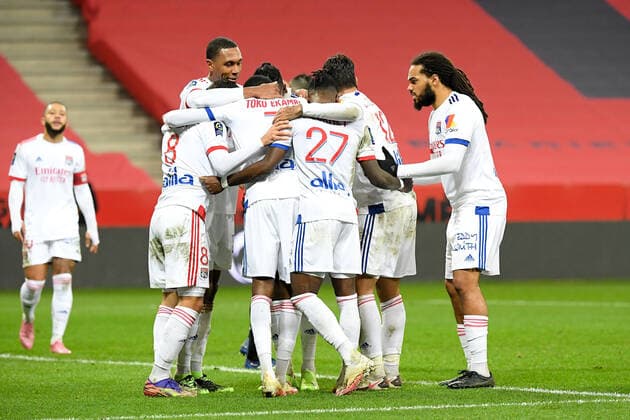 JOIE - FAIR PLAY - 06 MARCELO (OL) - 05 JASON DENAYER (OL) FOOTBALL : Nice vs Lyon - Ligue 1 Uber Eats - 19 12 2020 FEP Panoramic 