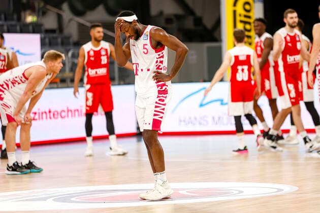 Enttäuschung bei Bonn: 05 Josh Hagins (Telekom Baskets Bonn) Brose Bamberg - Telekom Baskets Bonn - easyCredit-BBL - Basketball Bundesliga - Basketball Saison 2020 21 - 7. Spieltag, 19.12.2020 Bamberg, Brose Arena ASV-Autoren-Nummer: 4026335 Copyright: DanielxLöb