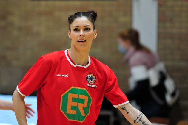 Basketball - DBBL - 08. Spieltag GiroLive Panthers Osnabrück - SNP BasCats USC Heidelberg am 20.12.2020 in der OSC Halle in Osnabrück Milica Cuic (Osnabrück)