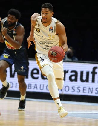 Löwen Braunschweig vs. Crailsheim, BBL Braunschweig, 20.12.2020, BASKETBALL - easyCredit BBL Basketball Bundesliga, Löwen Braunschweig vs. HAKRO Merlins Crailsheim, Saison 2020 21. Karim Jallow (Löwen Braunschweig) Braunschweig