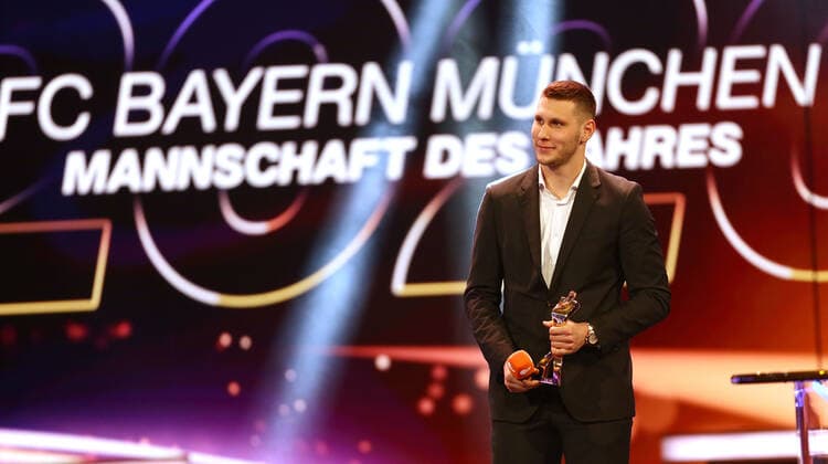 Baden-Baden , Ehrung Sportler des Jahres , Mannschaft des Jahres, Niklas Süle ( Bayern München ) Pressefoto Baumann Hansjürgen Britsch Pool *** Baden Baden , Sportsman of the Year , Team of the Year , Niklas Süle Bayern Munich Pressphoto Baumann Hansjürgen Britsch Pool