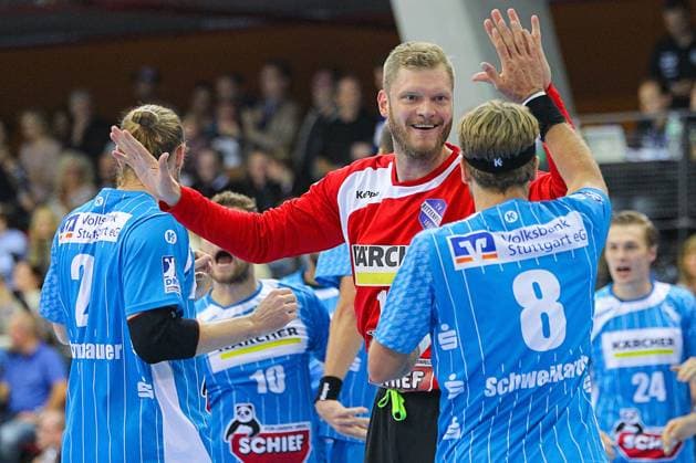 Stuttgart, Deutschland 07. Oktober 2016: 1. HBL - 16 17 - TVB 1898 Stuttgart vs. SC Magdeburg v.li. Tobias Schimmelbauer (TVB 1898 Stuttgart), Torwart Torhueter Torhüter Johannes Bitter (TVB 1898 Stuttgart) und Michael Schweikardt (TVB 1898 Stuttgart) 1. HBL - 16 17 - TVB 1898 Stuttgart vs. SC Magdeburg