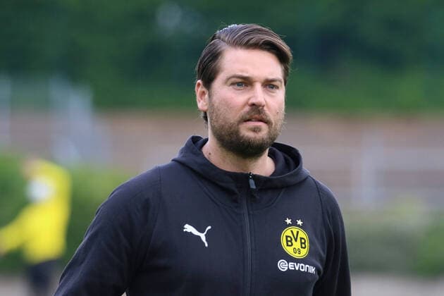 Moenchengladbach, Deutschland 11. Mai 2019: RL West - 18 19 - Bor. Moenchengladbach U23 vs. Bor. Dortmund U23 Trainer Alen Terzic (Borussia Dortmund U23), Aktion Einzelbild RL West - 18 19 - Bor. Moenchengladbach U23 vs. Bor. Dortmund U23