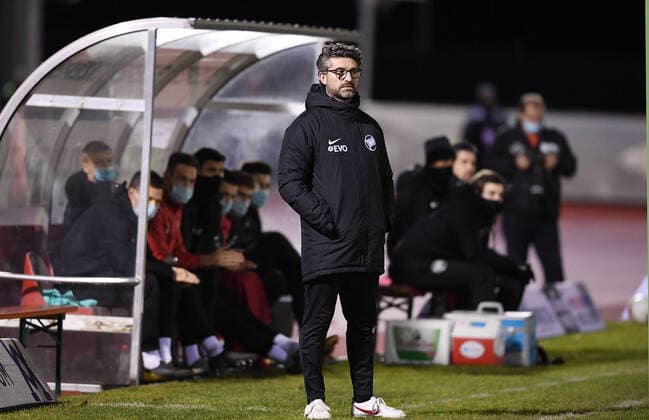 Fußball, Trainerhistorie, Kickers Offenbach Fussball Regionalliga Suedwest 2020 2021 5.Spieltag TSG Balingen - Kickers Offenbach 22.12.2020 Trainer Angelo Barletta (Offenbacher Kickers) nachdenklich