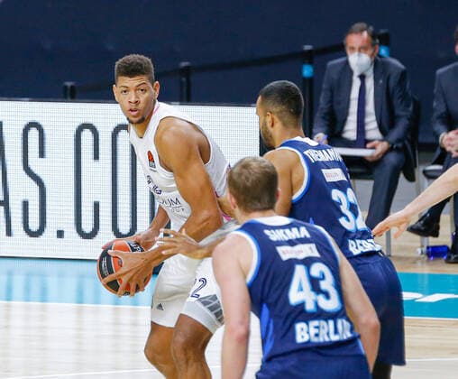 MATCH Jornada 16 Euroleague Masculino Madrid Real Madrid vs Alba Berlin Edy Tavares Luke Sikma Johannes Thiemann Madrid Madrid Spain Baloncesto Copyright: xAlbaxPachecox