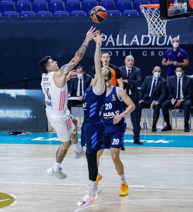 MATCH Jornada 16 Euroleague Masculino Madrid Real Madrid vs Alba Berlin Gabriel Deck Niels Giffey Madrid Madrid Spain Baloncesto Copyright: xAlbaxPachecox