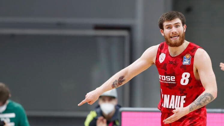 Deutschland, Bayreuth, Oberfrankenhalle, 22.12.2020, emspor, emonline, despor, deonline, medi bayreuth vs. s.Oliver Wuerzburg, Basketball, BBL Bild: v. li. Tayler Persons (s.Oliver Wuerzburg) Copyright: HMBxMedia xHeikoxBecker