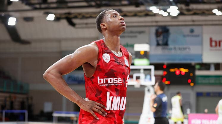 Deutschland, Bayreuth, Oberfrankenhalle, 22.12.2020, emspor, emonline, despor, deonline, medi bayreuth vs. s.Oliver Wuerzburg, Basketball, BBL Bild: v. li. Justin Sears (s.Oliver Wuerzburg) Copyright: HMBxMedia xHeikoxBecker