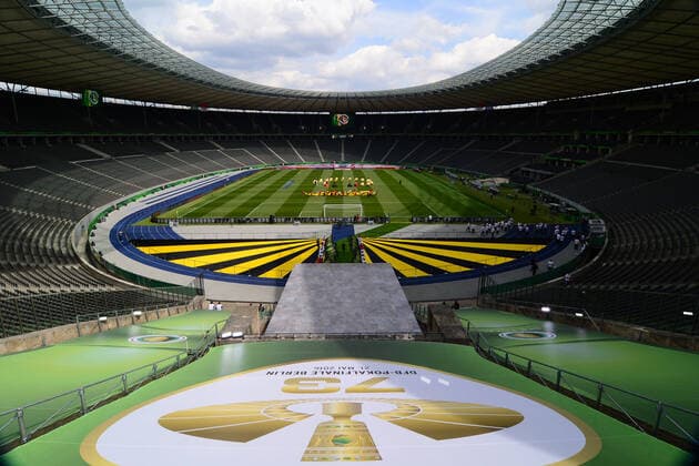 Berlin, Deutschland 21. Mai 2016: DFB Pokal Finale - 15 16 - Bayern Muenchen vs. Bor. Dortmund Das Olympiastadion vor dem Anpfiff des Pokal Finales. Feature Symbol Symbolfoto charakteristisch Detail DFB Pokal Finale - 15 16 - Bayern Muenchen vs. Bor. Dortmund