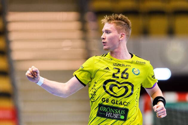 201226 Sävehofs Jonathan Edvardsson jublar under handbollsmatchen i Handbollsligan mellan Sävehof och Kristianstad den 26 december 2020 i Partille. Copyright: MATHIASxBERGELD BB201226MB005