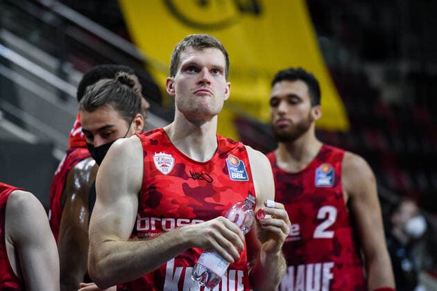 Florian Koch (s. Oliver Wuerzburg) ist in der Pause enttaeuscht, GER, MHP Riesen Ludwigsburg vs. s.Oliver Wuerzburg, 27.12.2020, 9. Spieltag easycredit Basketball Bundesliga, Spielzeit 2020 2021. GER, MHP Riesen Ludwigsburg vs. s.Oliver Wuerzburg, 27.12.2020, 9. Spieltag easycredit Basketball Bundesliga, Spielzeit 2020 2021. Ludwigsburg Copyright: xMemmlerx Eibner-Pressefotox EP_mmr