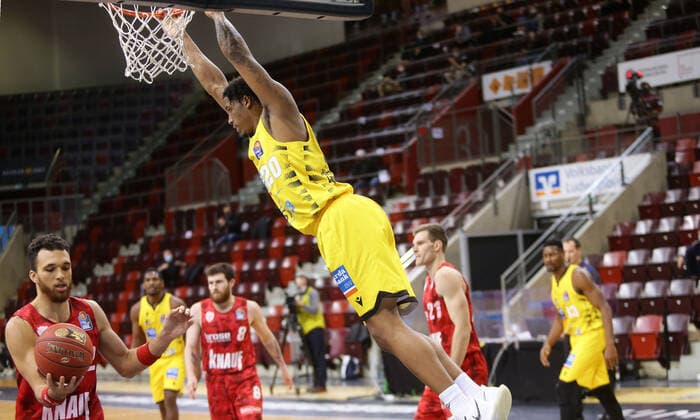 Ludwigsburg , Basketball easyCredit BBL Bundesliga , MHP RIESEN Ludwigsburg vs. s.Oliver Würzburg , Desi Rodriguez ( Riesen )