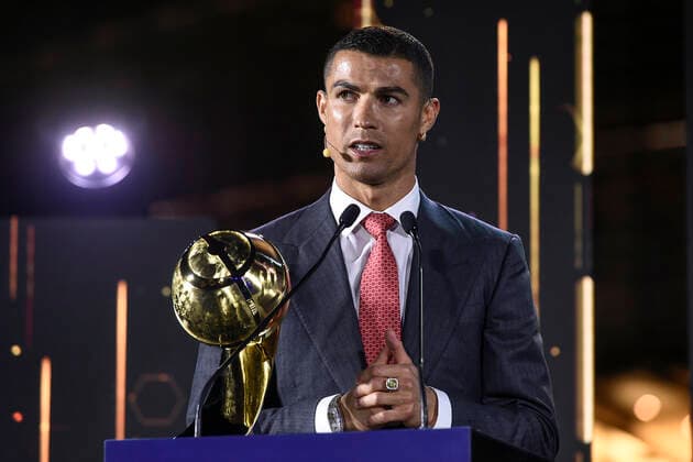 Foto Fabio Ferrari - LaPresse 27 Dicembre 2020 Dubai ( Emirati Arabi ) Dubai Globe Soccer Award 2020 - Dodicesima Edizione. Nella foto: Cristiano Ronaldo, PLAYER OF THE CENTURY 2001-2020 photo Fabio Ferrari - LaPresse December 27, 20720 Dubai (Unated Arab Emirate) Sport Dubai Globe Soccer Award 2020 - 12th Edition. In the pic: Cristiano Ronaldo,PLAYER OF THE CENTURY 2001-2020  Copyright: xFabioxFerrari LaPressex