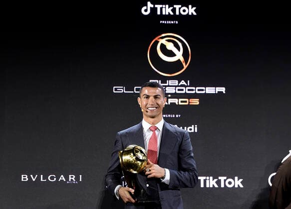 Foto Fabio Ferrari - LaPresse 27 Dicembre 2020 Dubai ( Emirati Arabi ) Dubai Globe Soccer Award 2020 - Dodicesima Edizione. Nella foto: Cristiano Ronaldo, PLAYER OF THE CENTURY 2001-2020 photo Fabio Ferrari - LaPresse December 27, 20720 Dubai (Unated Arab Emirate) Sport Dubai Globe Soccer Award 2020 - 12th Edition. In the pic: Cristiano Ronaldo,PLAYER OF THE CENTURY 2001-2020  Copyright: xFabioxFerrari LaPressex
