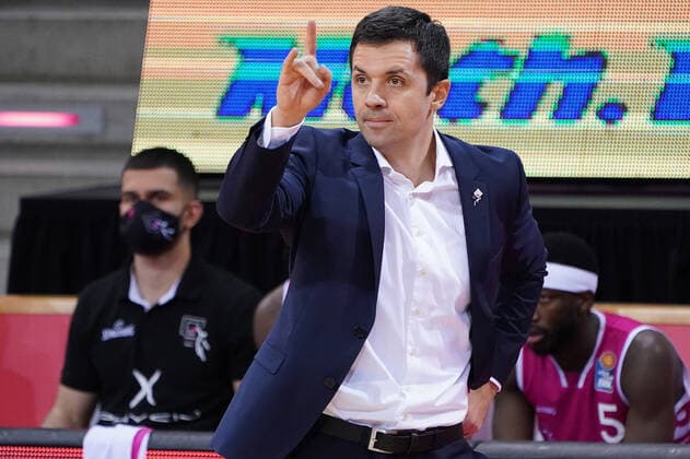 GER, easyCredit BBL, Herren, Telekom Baskets Bonn vs. BG Goettingen 27.12.2020, Telekom Dome, Bonn, GER, easyCredit BBL, Herren, Telekom Baskets Bonn vs. BG Goettingen, im Bild picture shows: Igor Jovovic Head Coach (Telekom Bonn)