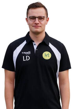Straelen, Deutschland 20. Dezember 2020: Regionalliga West - 2020 2021 - SV Straelen - Teamfoto Betreuer Leonard Dams (SV Straelen) Stadion an der Roemerstrasse Nordrhein Westfalen Copyright: xFotostandx xvanxderxVeldenx