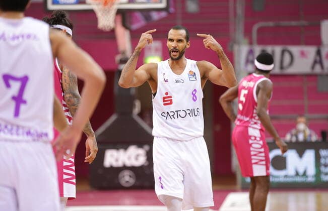 Telekom Baskets Bonn vs. Akeem Vargas BG Göttingen easyCredit BBL 1. Bundesliga , Saison 2020 2021 , 9. Spieltag
