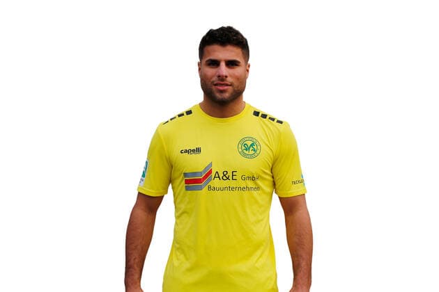 Straelen, Deutschland 20. Dezember 2020: Regionalliga West - 2020 2021 - SV Straelen - Teamfoto Malek Fakhro (SV Straelen) Stadion an der Roemerstrasse Nordrhein Westfalen Copyright: xFotostandx xvanxderxVeldenx