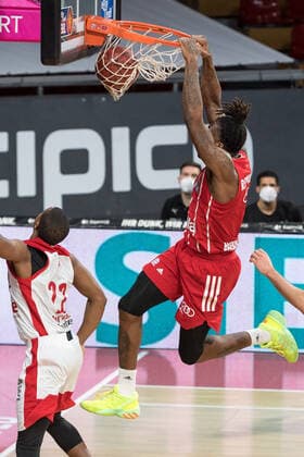 Basketball, BBL, 20201227, FC Bayern München - brose Bamberg Im Bild Jalen REYNOLDS (FC Bayern München, 8) Korb Dunging Dunk. München Audi Dome Bayern Deutschland Copyright: Passion2Press.dex xMarkusxFischerx