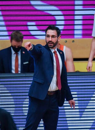 GER, Basketball, RASTA Vechta vs Crailsheim Merlins 27.12.2020, RASTA Dome, Vechta, GER, easy Credit-BBL, RASTA Vechta vs s. Crailsheim Merlins, im Bild da.. Thomas PÄCH PAECH (Rasta Vechta Headcoach Coach )