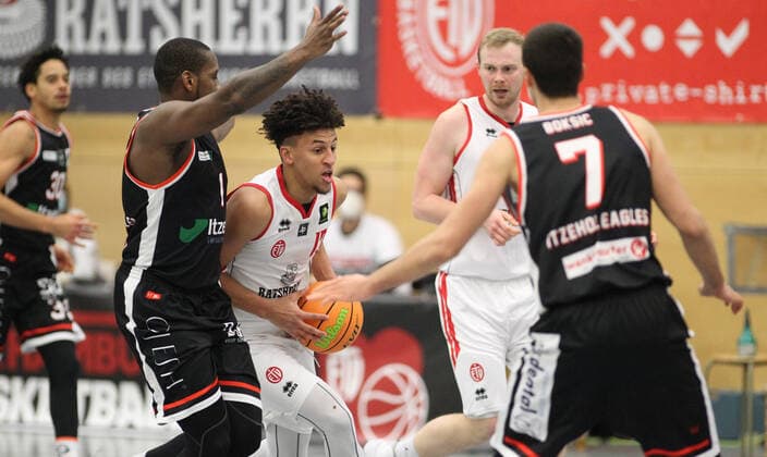 ProB BARMER 2. Basketball Bundeslig, 11. Spieltag, ETV Hamburg - Itzehoe Eagles (79:90), Mubarak Salami (ETV, M.). Eimsbüttel Hamburg