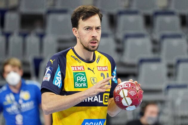 Patrick Groetzki (RNL, 24), am Ball, Einzelbild, Aktion, Action, 27.12.2020, Mannheim (Deutschland), Handball, Bundesliga, Rhein-Neckar Löwen - HSC 2000 Coburg