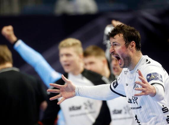 Handball,Velux EHF Final 4 Finale, am 28.12.2020 in der Lanxess-Arena in Köln Deutschland Halbfinale THW Kiel vs Telekom Veszprem HC 36 : 35 n. V. Domagoj DUVNJAK (THW)