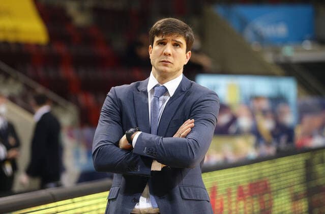 Ludwigsburg , Basketball easyCredit BBL Bundesliga , MHP RIESEN Ludwigsburg vs. Hamburg Towers , Pedro Calles ( Trainer Towers )