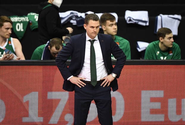 Basketball, Herren, Saison 2020 2021, EuroLeague (17. Spieltag), Alba Berlin - Zalgiris Kaunas, Trainer Martin Schiller (Zalgiris Kaunas), 29.12. 2020, Copyright: xSebastianxRäppoldx xMatthiasxKox