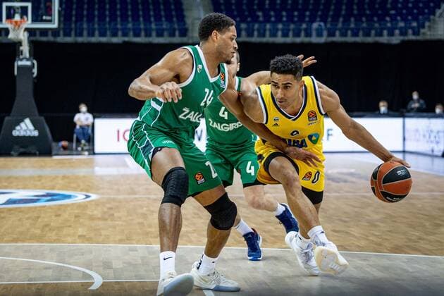 Basketball Berlin 29.12.2020 Saison 2020 2021 Euroleague Regular Season Round 17 Alba Berlin vs Zalgiris Kaunas Maodo Lo (Alba Berlin, No.00) Augustine Rubit (Kaunas, No.24)