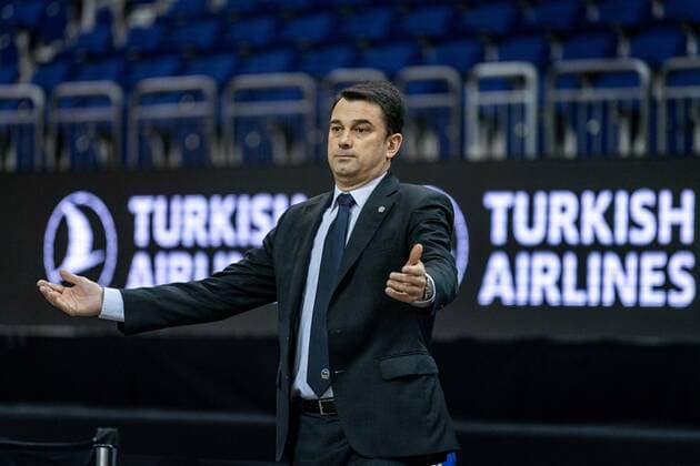Basketball Berlin 29.12.2020 Saison 2020 2021 Euroleague Regular Season Round 17 Alba Berlin vs Zalgiris Kaunas Israel Gonzalez (Alba Berlin, Assistenztrainer) mi. Ersetzt den erkrankten Cheftrainer