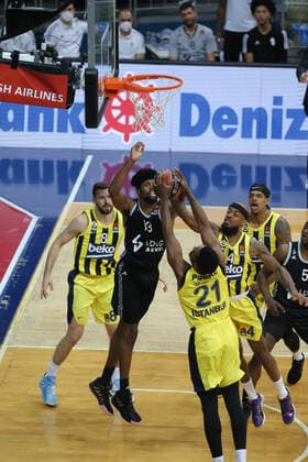 Marko Guduric 8, Dyshawn Pierre 21 , Lorenzo Brown 4 , Jarrell Ediie 31 of Fenerbahce Beko Istanbul and Kevarrius Hayes of LDLC Asvel Villeurbanne during the Euroleague Basketball match between Fenerbahce Beko Istanbul and LDLC Asvel Villeurbanne at Ulker Dome n Istanbul , Turkey on December 30 , 2020. 